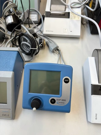 Vacuubrand DCP 3000 Vacuum Gauge (Refurbished)