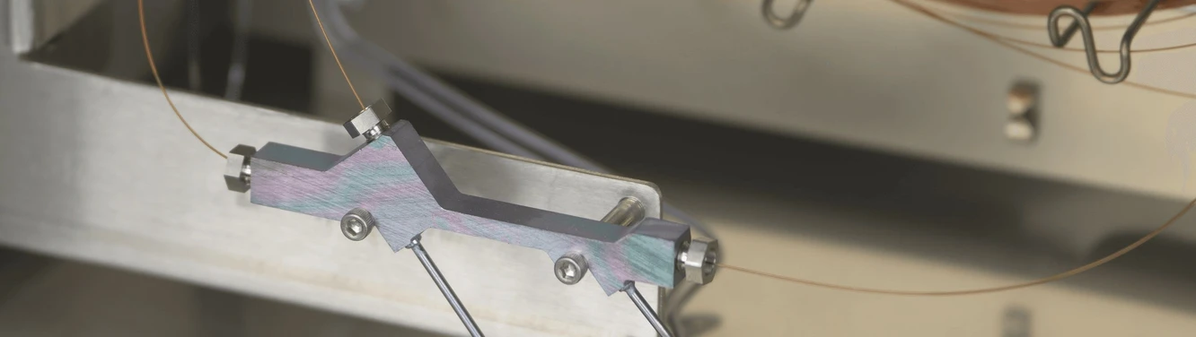 LECO Paradigm Flow Modulator and Shift Flow Splitter:   Close-up on the Shift Flow Splitter installed in a GC oven