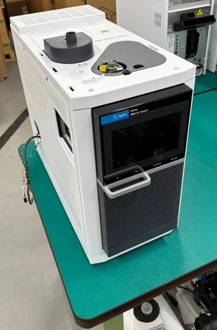 Agilent Intuvo 9000 GC System, S/SL, FID, G3950A (Refurbished)