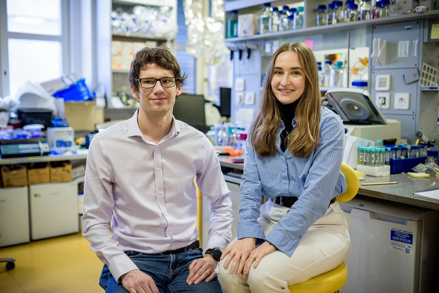 <p><strong>IOCB Prague/Tomáš Belloň:</strong> Dr. Jan Šilhán, research scientist, and Jana Havlíková, PhD student, both from the Structural Membrane Biology group at IOCB Prague</p>